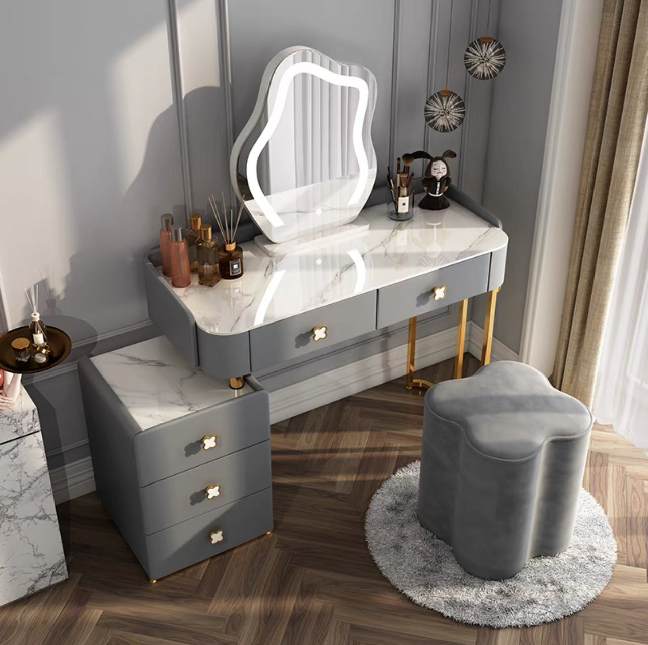 The Glamour Bliss Vanity