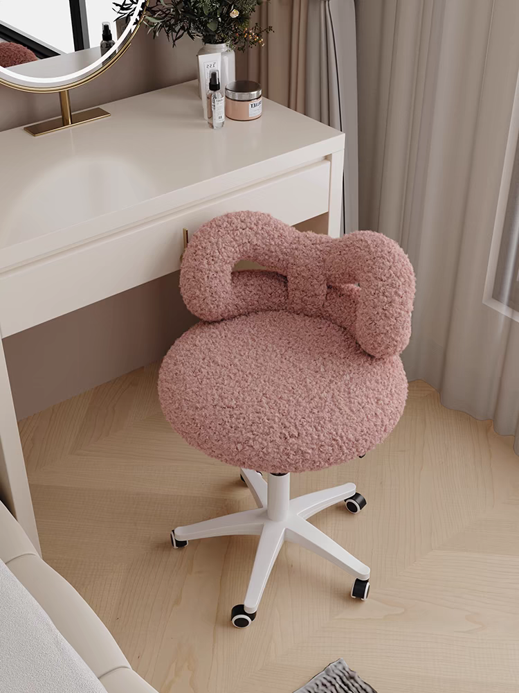 Cozy Comfort Bow Chair